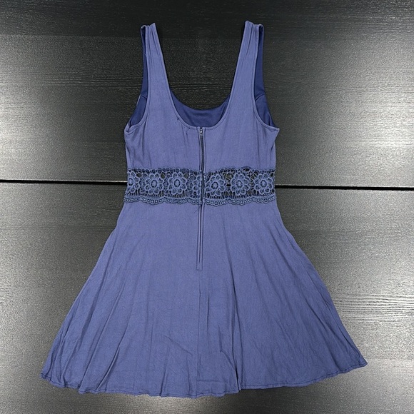 Tobi Blue Mini Dress with Crochet Flower Waist Insert - S - Picture 4 of 10